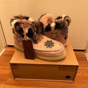 *BRAND NEW* MOU Boot w/Sneaker soles. Size 9.5 / Size 41